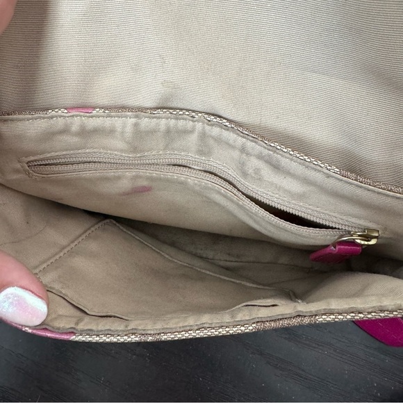 Coach Peyton signature cross body purse - Picture 6 of 8